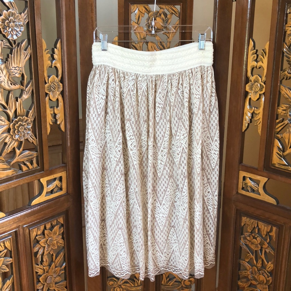 Metro Wear Cream Lace Midi Skirt Size L